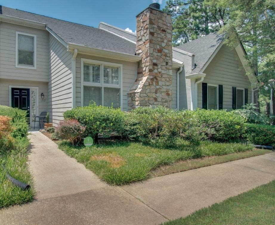 3 bedroom, 1,900 sq ft condominium sold at 1212 Defoor Court 1B, Atlanta, GA 30318