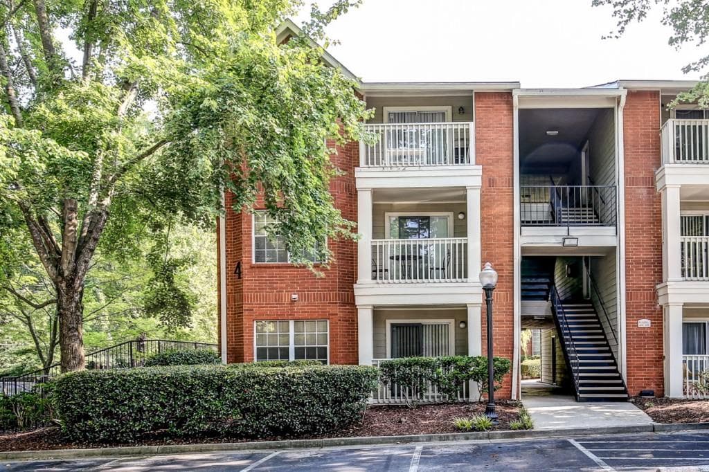 1 bedroom, 504 sq ft condominium sold at 4087 Chastain Park Court 4087, Atlanta, GA 30342