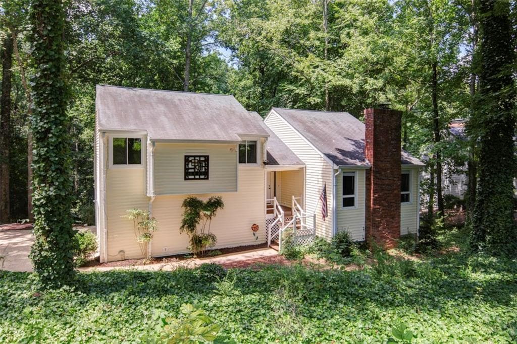4 bedroom, 2,460 sq ft single family residence sold at 111 Hickory Knolls, Cumming, GA 30040