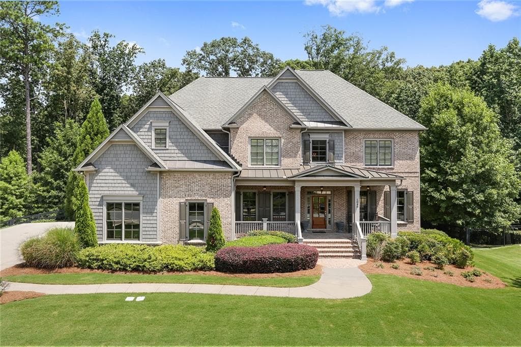 5 bedroom, 4,334 sq ft single family residence sold at 1040 Windfaire Place, Roswell, GA 30076