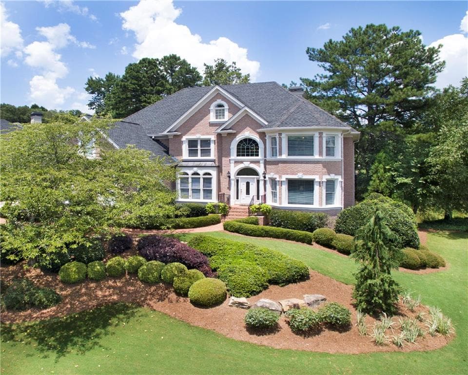 6 bedroom, 5,070 sq ft single family residence sold at 4739 Corina Place, Roswell, GA 30075