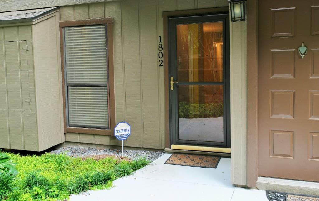 1802 Cumberland Court, Smyrna, GA 30080 — most recent listing photo