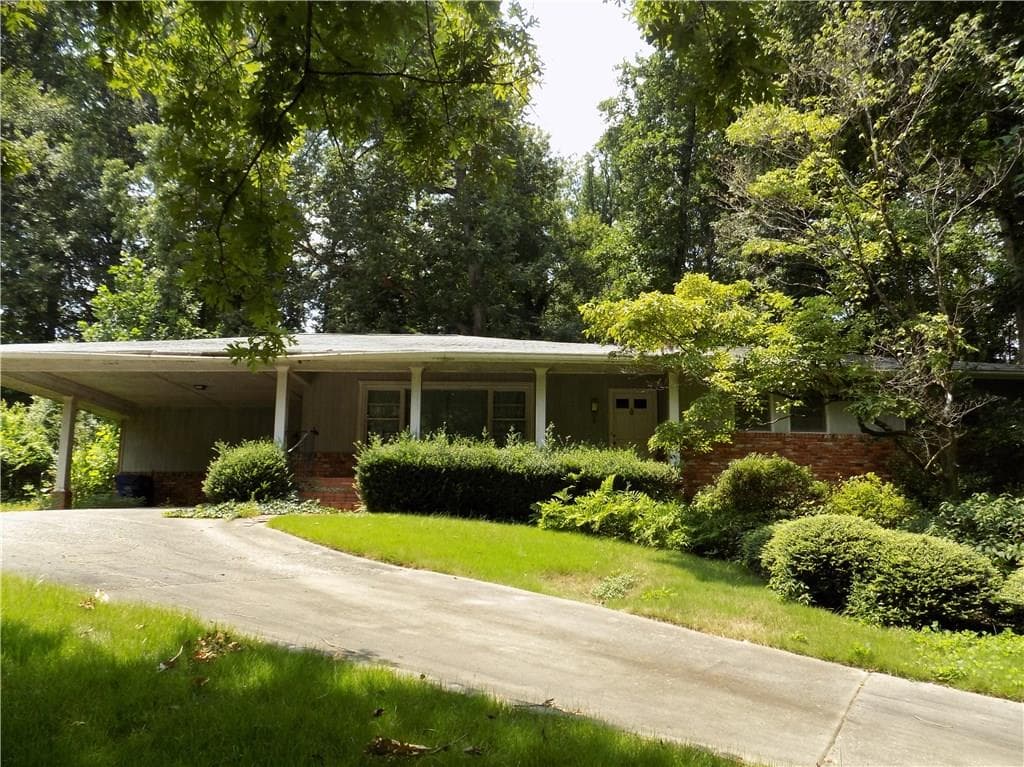 3 bedroom, 1,732 sq ft single family residence sold at 3525 Old Ivy Lane, Atlanta, GA 30342