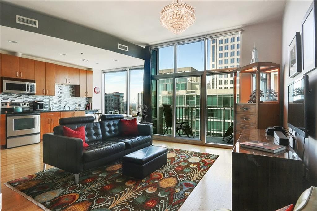 1 bedroom, 768 sq ft condominium sold at 923 Peachtree Street 2024, Atlanta, GA 30309