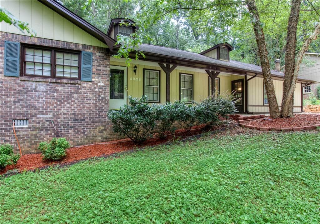 3 bedroom, 1,990 sq ft single family residence sold at 4926 Rock Haven Drive, Lilburn, GA 30047
