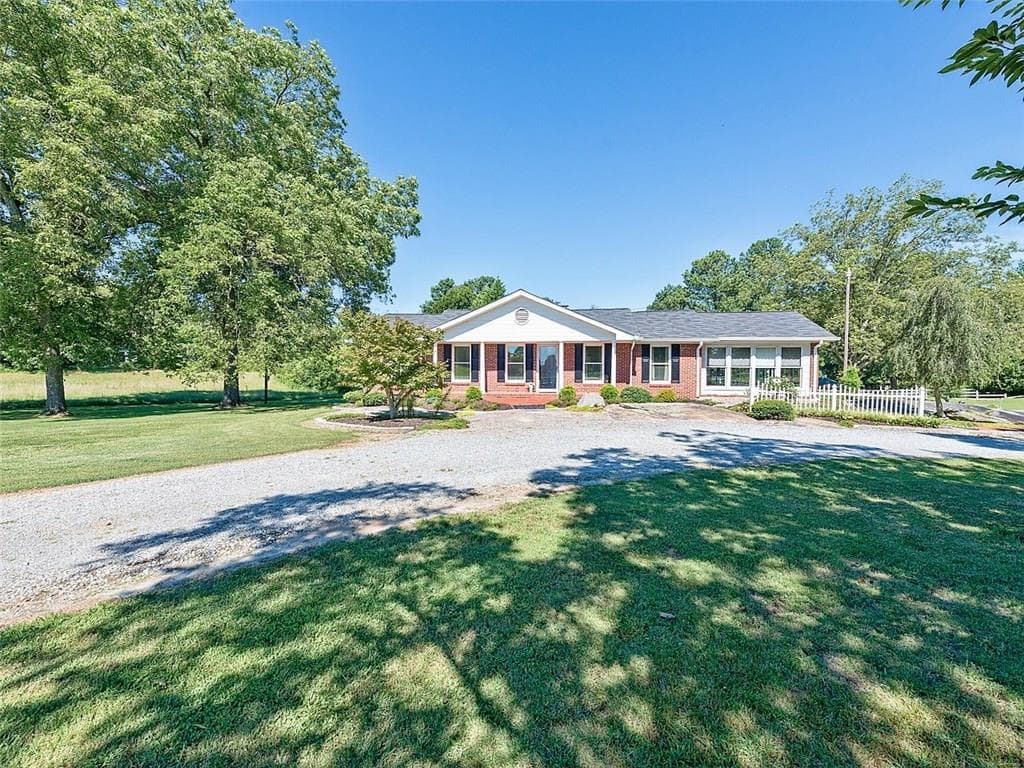 4 bedroom single family residence sold at 3328 Brooks Drive, Loganville, GA 30052