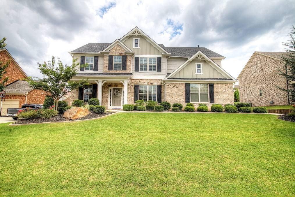 5 bedroom, 2,828 sq ft single family residence sold at 4835 Notting Hill Drive, Cumming, GA 30040