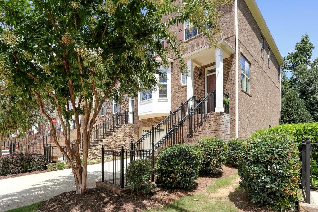 4002 Manchester Circle 4002, Roswell, GA 30075 — most recent listing photo