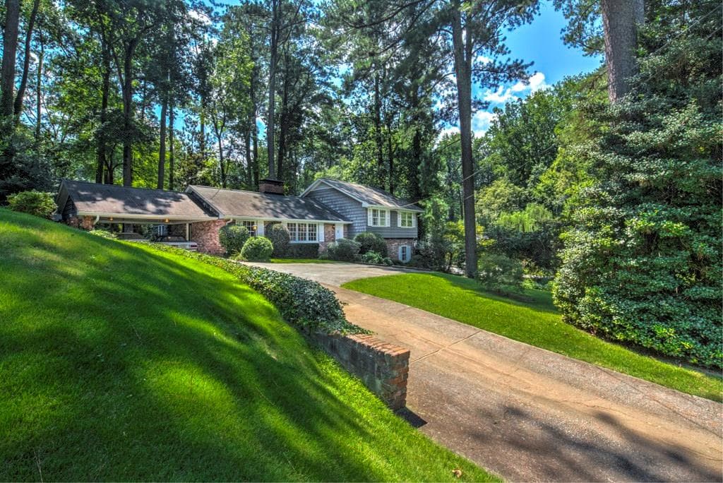 4 bedroom single family residence sold at 3573 Old Ivy Lane, Atlanta, GA 30342