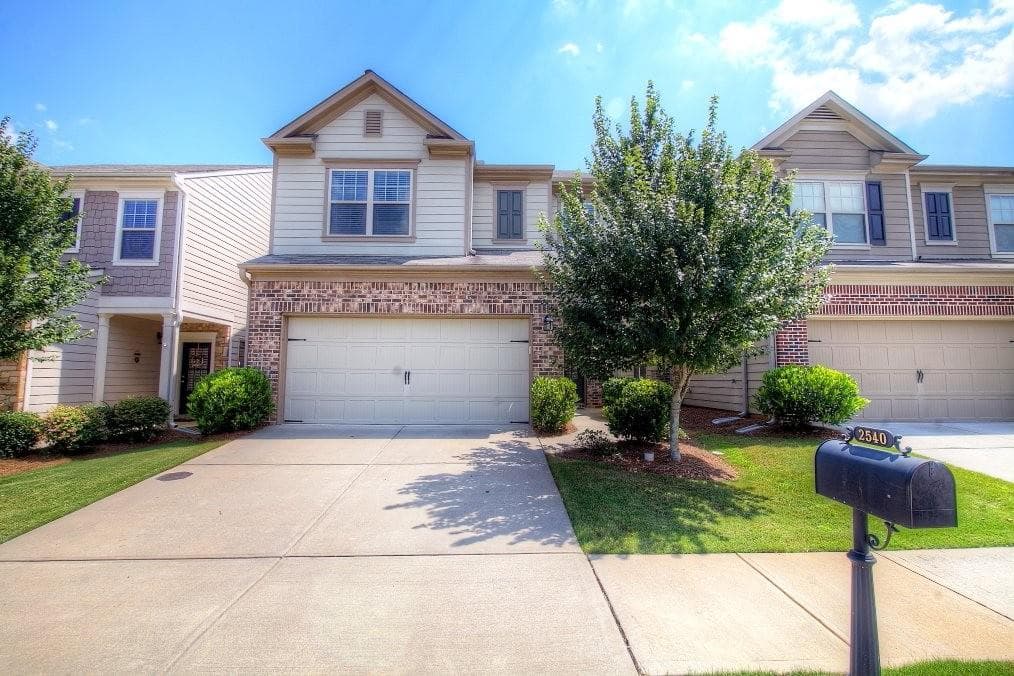 3 bedroom, 1,913 sq ft single family residence sold at 2540 Thackery Court, Cumming, GA 30041