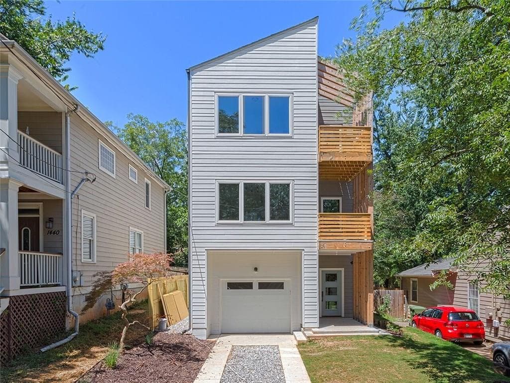 3 bedroom, 1,800 sq ft single family residence sold at 1446 Hardee Street, Atlanta, GA 30307
