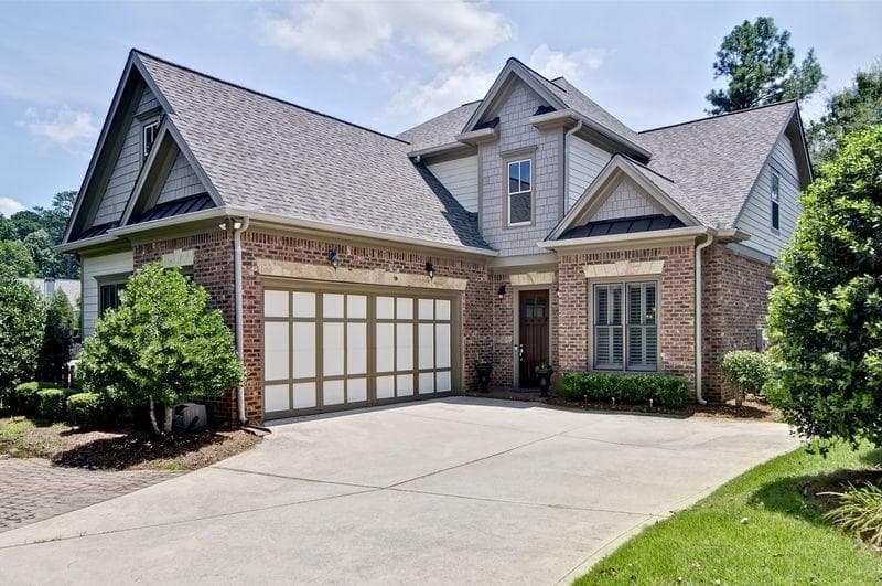 3 bedroom, 2,412 sq ft single family residence sold at 1549 Lake Holcomb Lane, Marietta, GA 30062