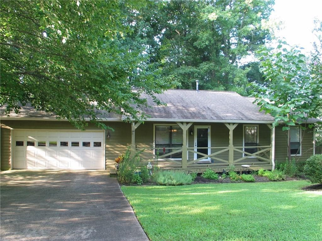 265 Broken Lance Place, Alpharetta, GA 30022 — most recent listing photo