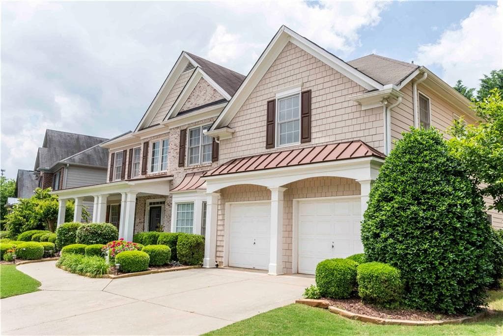 5 bedroom, 3,862 sq ft single family residence sold at 690 Jefferson Place, Cumming, GA 30040