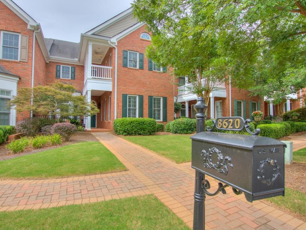 8620 Parker Place 8620, Roswell, GA 30076 — most recent listing photo