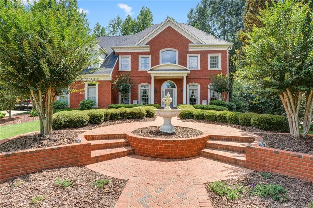 5 bedroom, 6,000 sq ft single family residence sold at 305 Chandon Place Court, Alpharetta, GA 30022