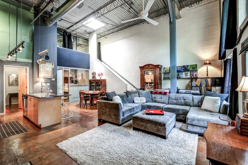 2 bedroom, 1,354 sq ft condominium sold at 195 Arizona Avenue 102, Atlanta, GA 30307