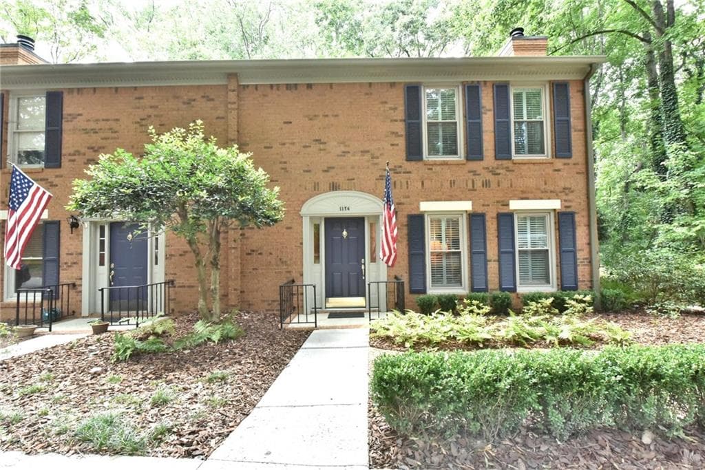 2 bedroom, 1,516 sq ft townhouse sold at 1136 Morningside Place, Atlanta, GA 30306