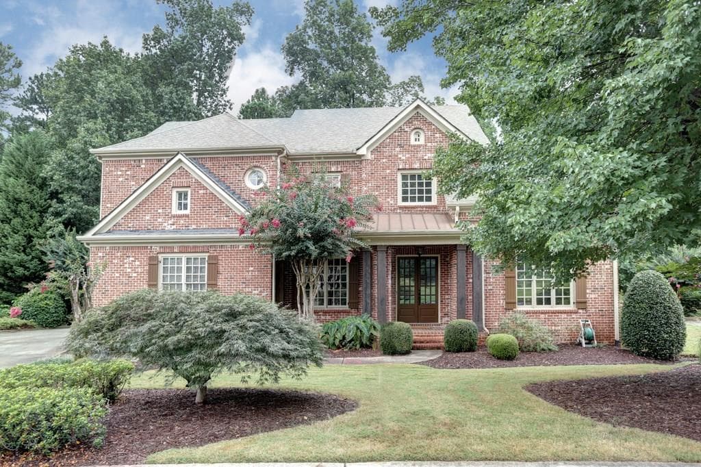 5 bedroom, 5,864 sq ft single family residence sold at 245 Lake Summit View, Atlanta, GA 30342