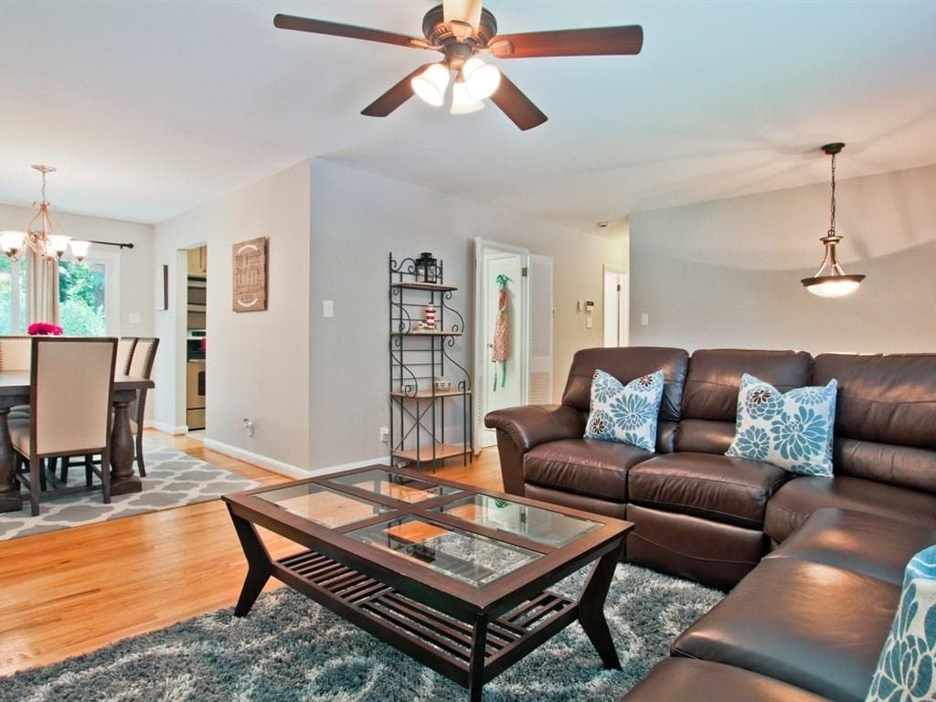 4 bedroom, 2,186 sq ft single family residence sold at 4027 Admiral Drive, Chamblee, GA 30341