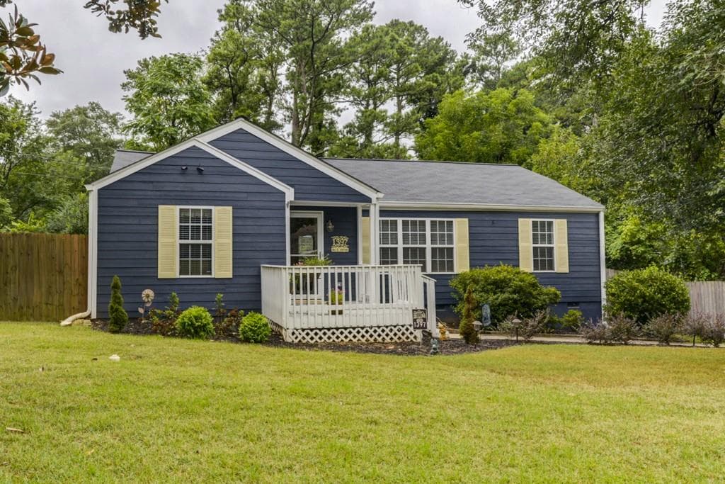 3 bedroom, 1,272 sq ft single family residence sold at 1397 Lochland Road, Atlanta, GA 30316