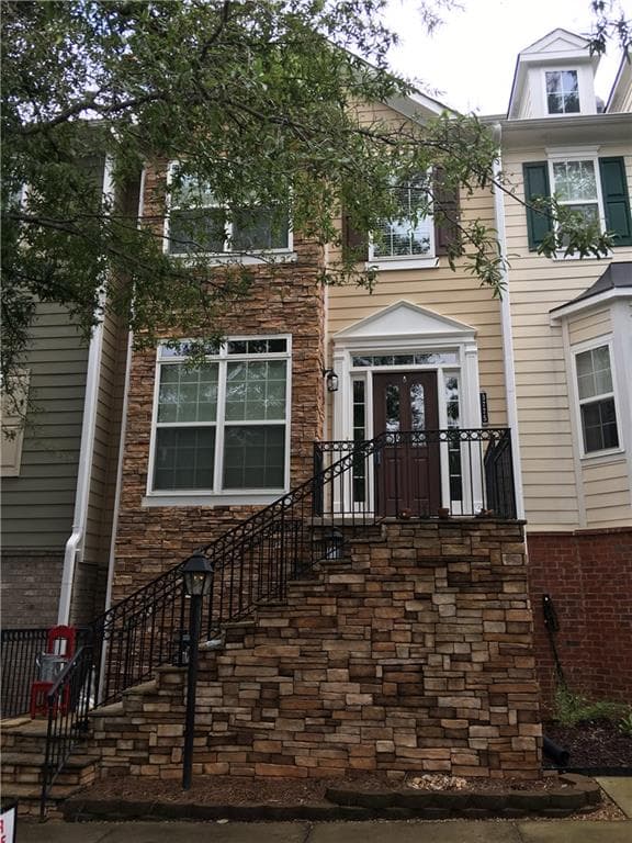 2 bedroom, 1,618 sq ft townhouse sold at 3775 Lake Point Boulevard 21, Suwanee, GA 30024