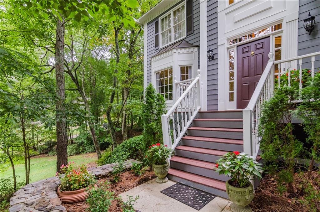 4 bedroom, 2,640 sq ft single family residence sold at 4671 Oakhurst Lane, Alpharetta, GA 30004