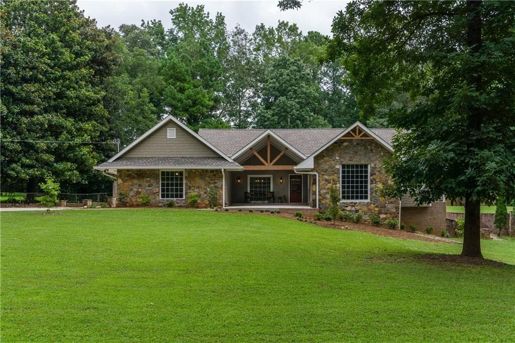4 bedroom, 2,896 sq ft single family residence sold at 2056 Hessian Court, Smoke Rise, GA 30087