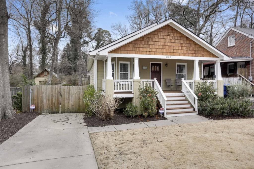 3 bedroom, 1,800 sq ft single family residence sold at 2318 1ST Avenue, Atlanta, GA 30317