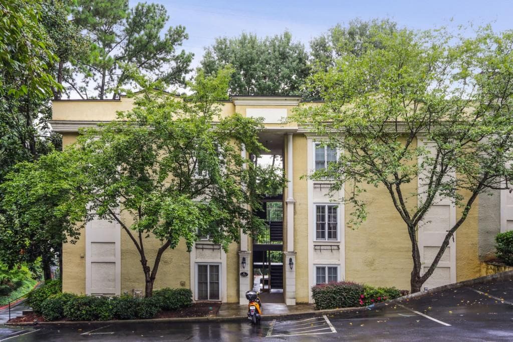 1 bedroom, 720 sq ft condominium sold at 1445 Monroe Drive E5, Atlanta, GA 30324