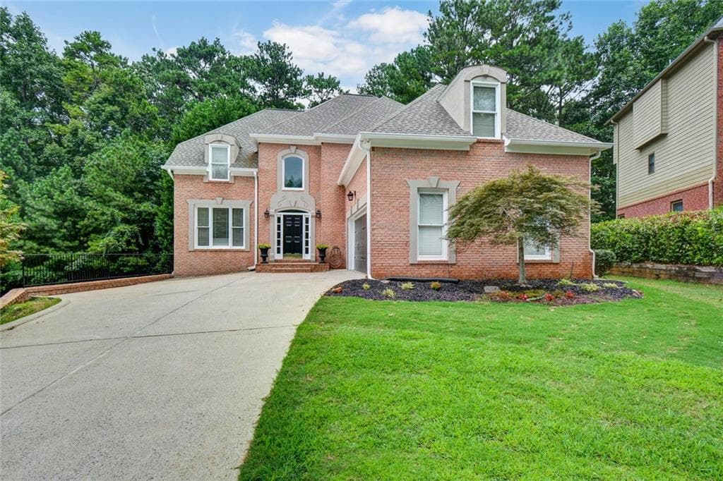 4 bedroom, 2,895 sq ft single family residence sold at 5055 Winding Hills Lane, Woodstock, GA 30189