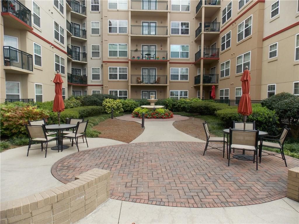 1 bedroom, 779 sq ft condominium sold at 230 E Ponce De Leon Avenue 517, Decatur, GA 30030