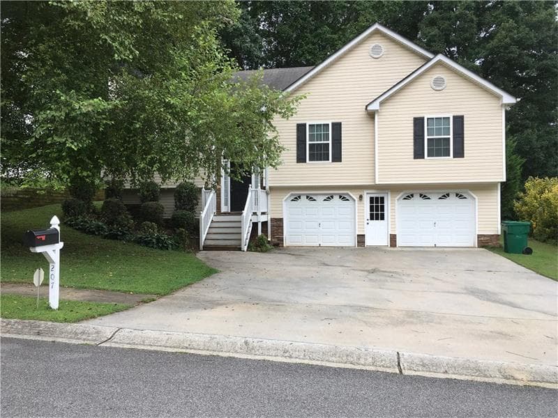 3 bedroom, 1,371 sq ft single family residence sold at 207 Julia Lynn Lane, Acworth, GA 30102