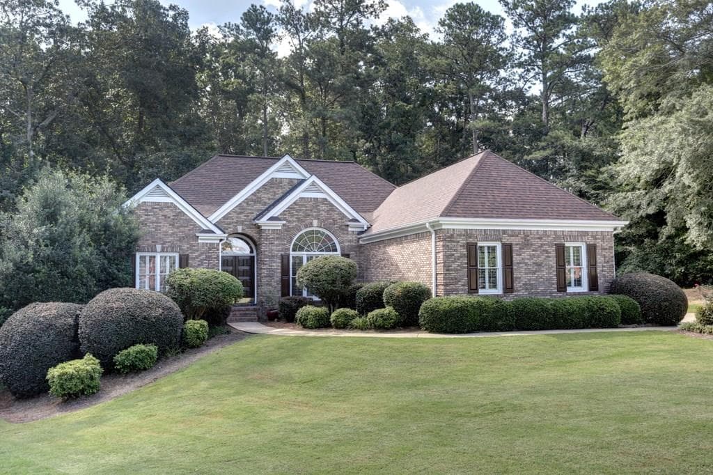 5 bedroom, 1,954 sq ft single family residence sold at 5135 Jonquilla Drive, Alpharetta, GA 30004