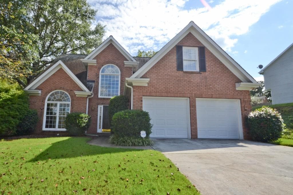 4 bedroom, 1,920 sq ft single family residence sold at 5525 Kennemore Drive, Alpharetta, GA 30004