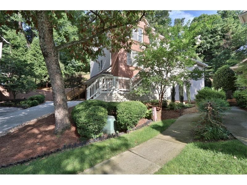 3 bedroom, 2,126 sq ft single family residence sold at 1003 Shady Valley Place, Brookhaven, GA 30324