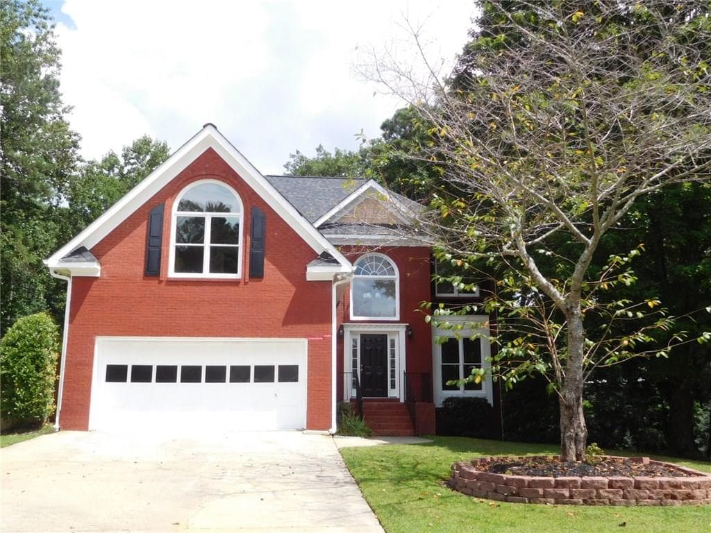 4 bedroom, 2,273 sq ft single family residence sold at 1025 Chaucer Gate Court, Lawrenceville, GA 30043