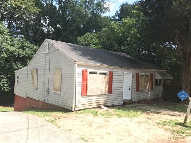 3 bedroom, 1,117 sq ft single family residence sold at 845 Oak Street, Atlanta, GA 30318