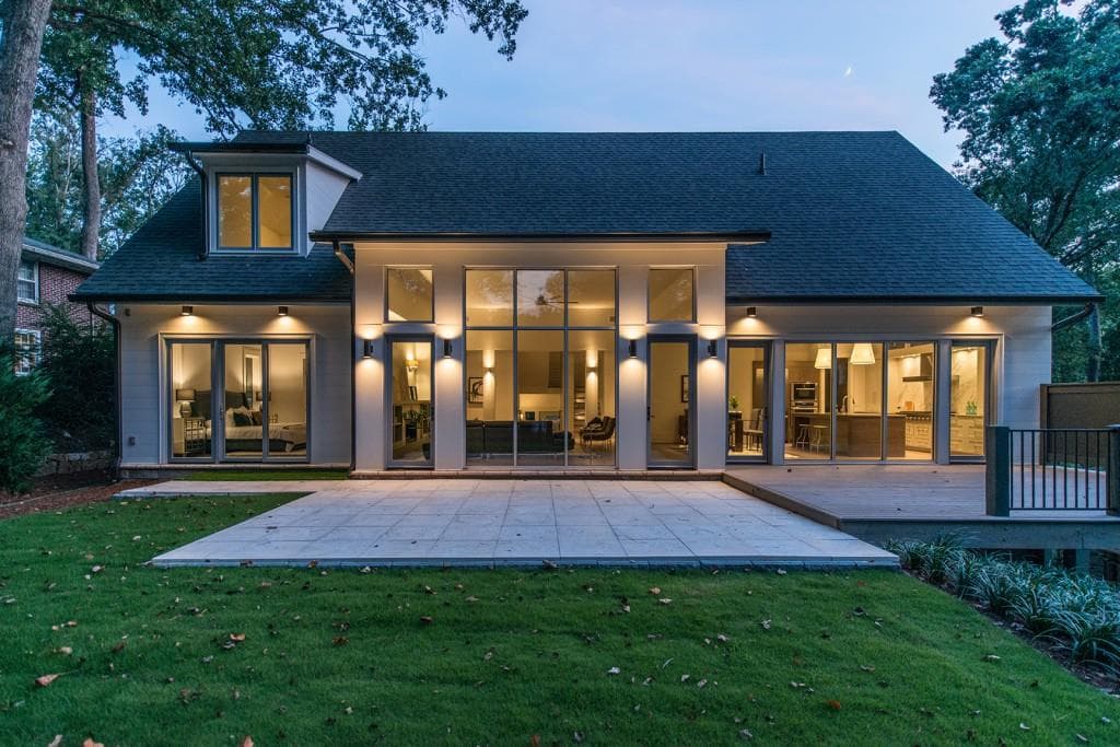 4 bedroom, 4,200 sq ft single family residence sold at 1138 Beech Haven Road, Atlanta, GA 30324