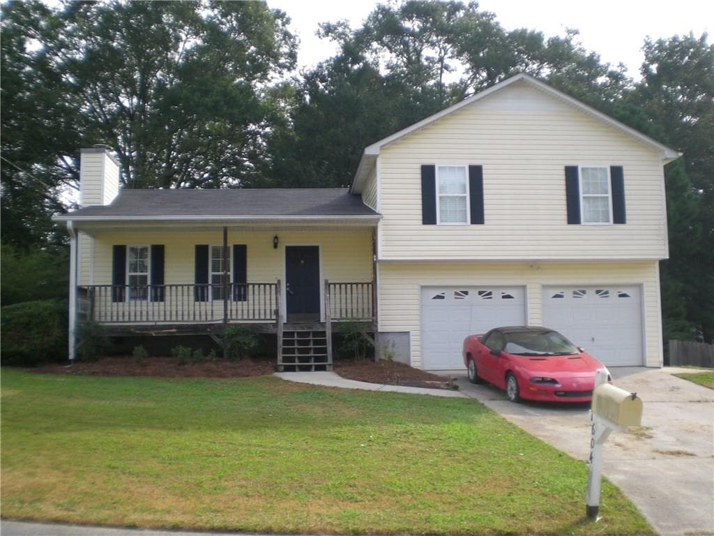3 bedroom, 1,260 sq ft single family residence sold at 604 Meadows Court, Villa Rica, GA 30180
