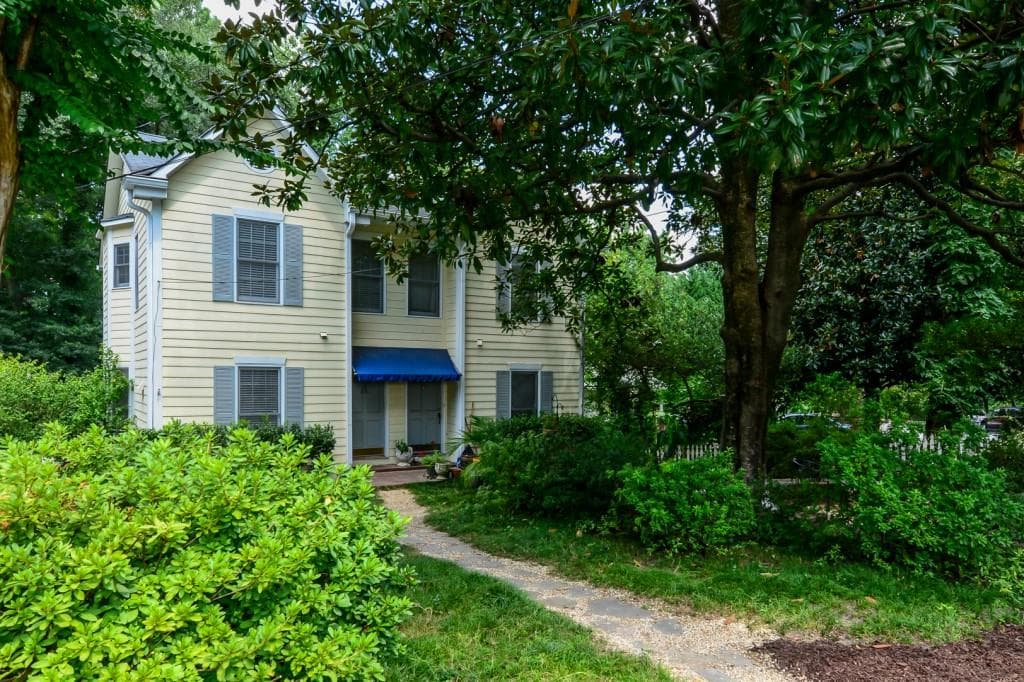 2 bedroom, 1,244 sq ft townhouse sold at 580 Montgomery Ferry Road A, Atlanta, GA 30324