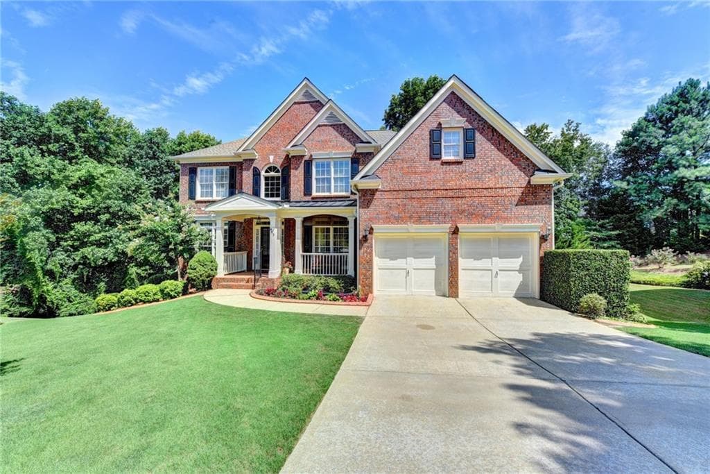 5 bedroom, 3,378 sq ft single family residence sold at 465 Hillcrest View Drive, Suwanee, GA 30024