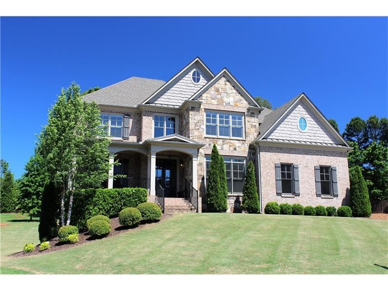 5 bedroom, 4,262 sq ft single family residence sold at 1055 Cascade Run Court, Suwanee, GA 30024