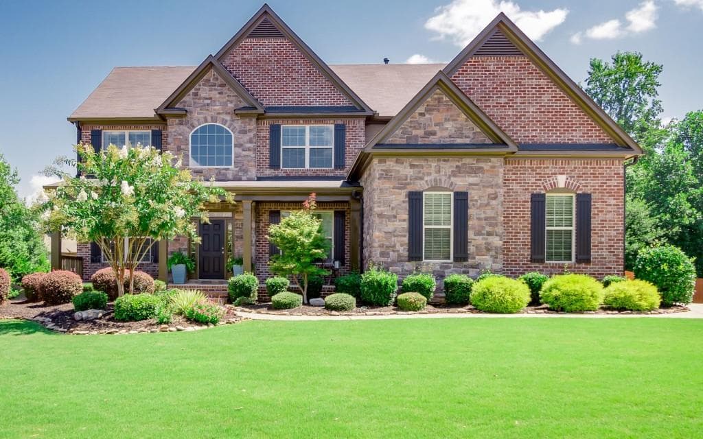 5 bedroom, 4,516 sq ft single family residence sold at 104 Olde Heritage Way, Woodstock, GA 30188