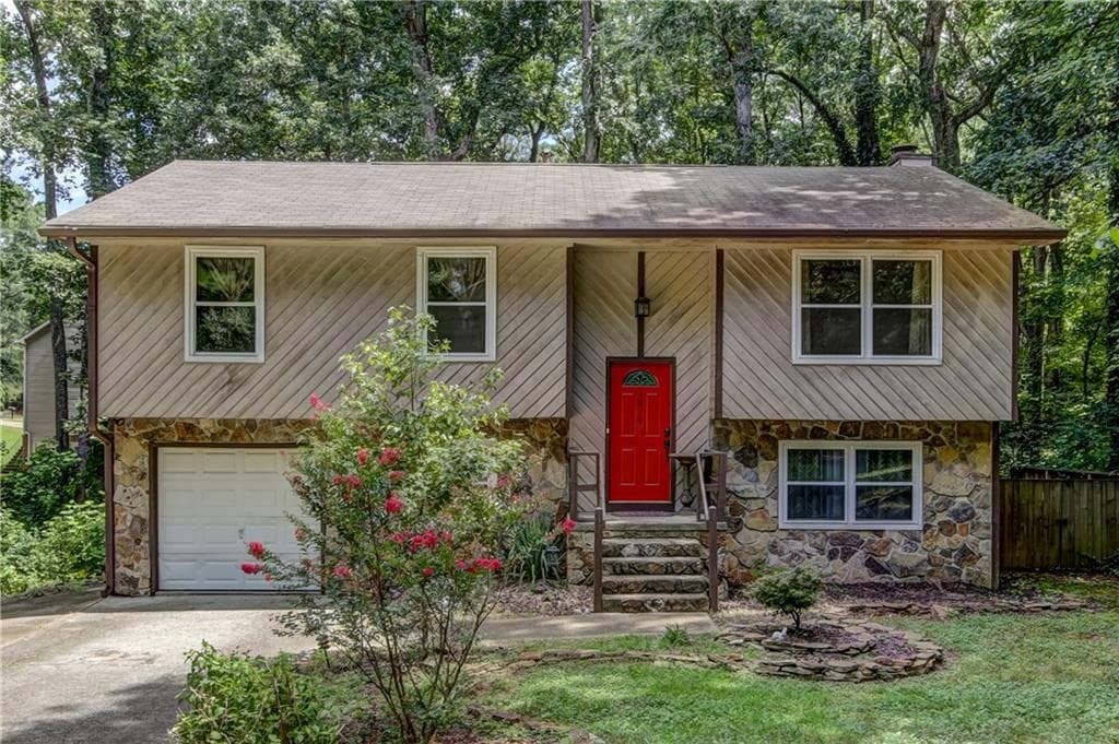 3910 Dawn Drive, Kennesaw, GA 30144 — most recent listing photo