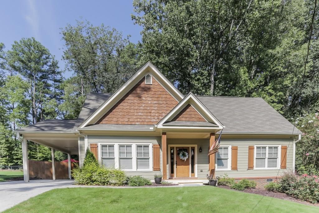 4 bedroom, 2,500 sq ft single family residence sold at 3496 Sexton Woods Drive, Chamblee, GA 30341