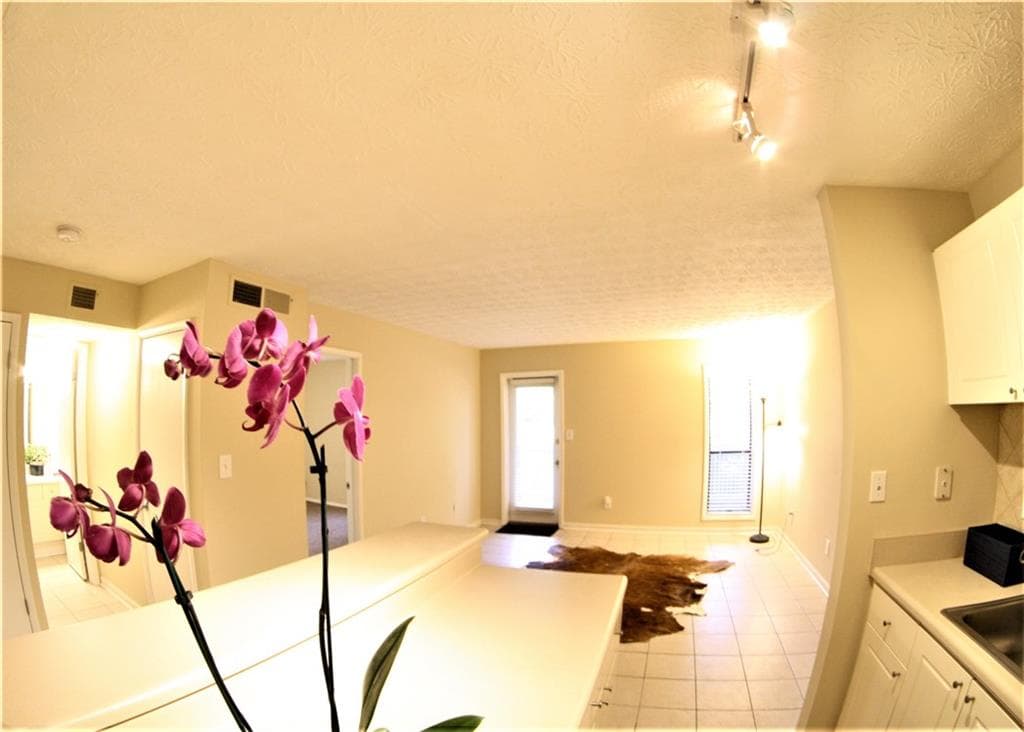 1 bedroom, 611 sq ft condominium sold at 1303 Summit North Drive 1303, Atlanta, GA 30324