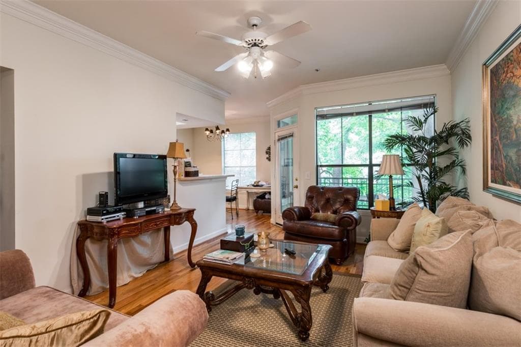 1 bedroom, 919 sq ft condominium sold at 3777 Peachtree Road 327, Brookhaven, GA 30319