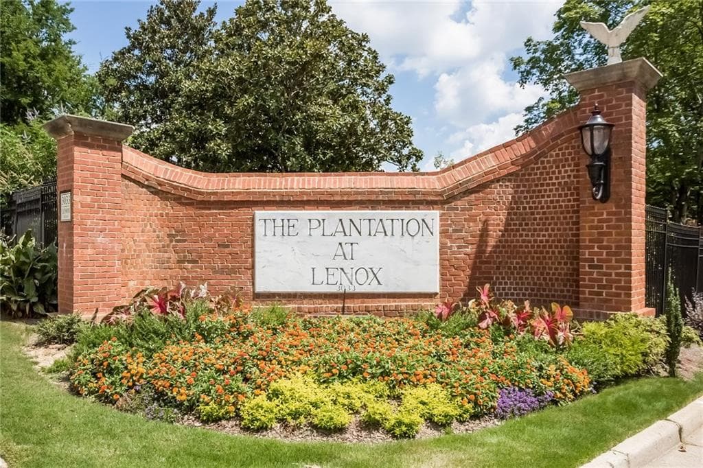 2 bedroom, 1,224 sq ft condominium sold at 23313 Plantation Drive, Atlanta, GA 30324