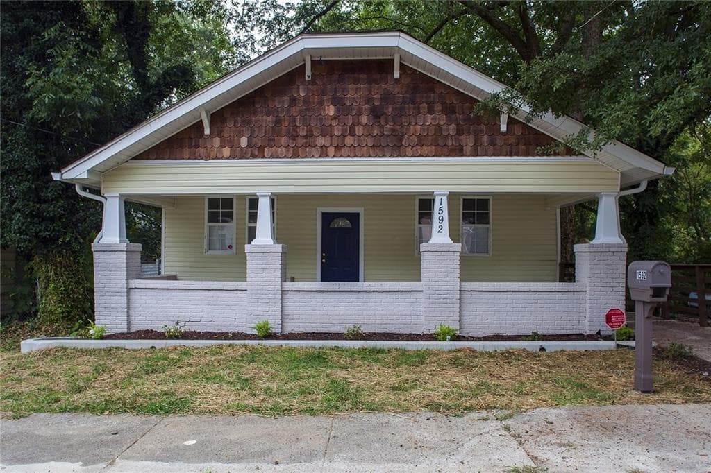 4 bedroom, 1,736 sq ft single family residence sold at 1592 Mims Street, Atlanta, GA 30314